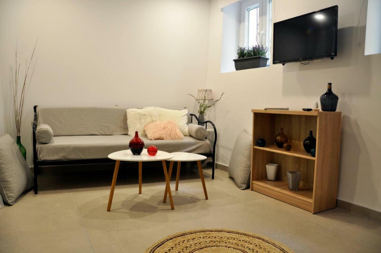 Pieri Studio Corfu  Luaran gambar