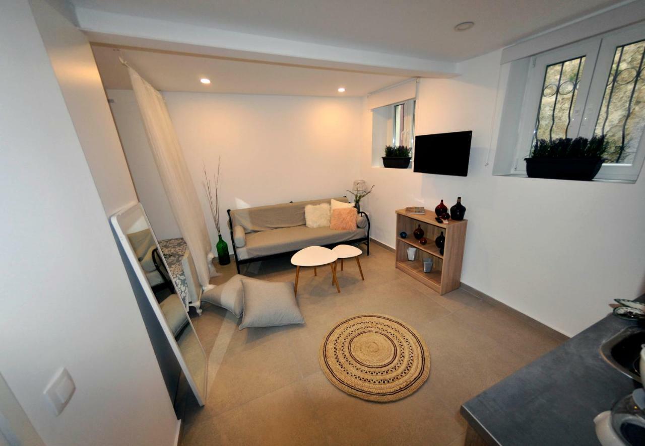 Pieri Studio Corfu  Luaran gambar